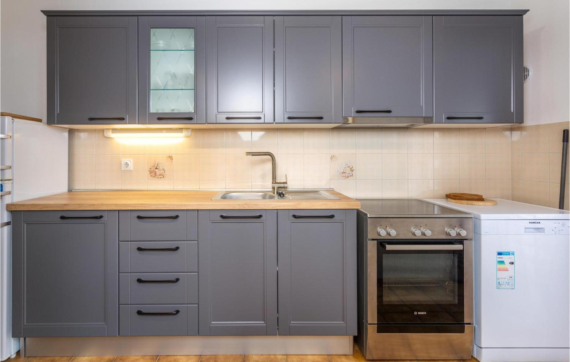Nice Apartment In Lovran With Kitchen מראה חיצוני תמונה