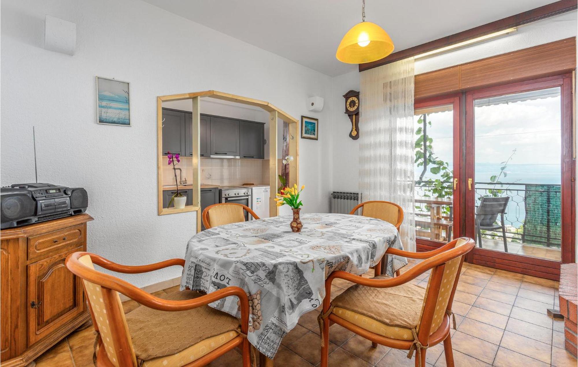 Nice Apartment In Lovran With Kitchen מראה חיצוני תמונה