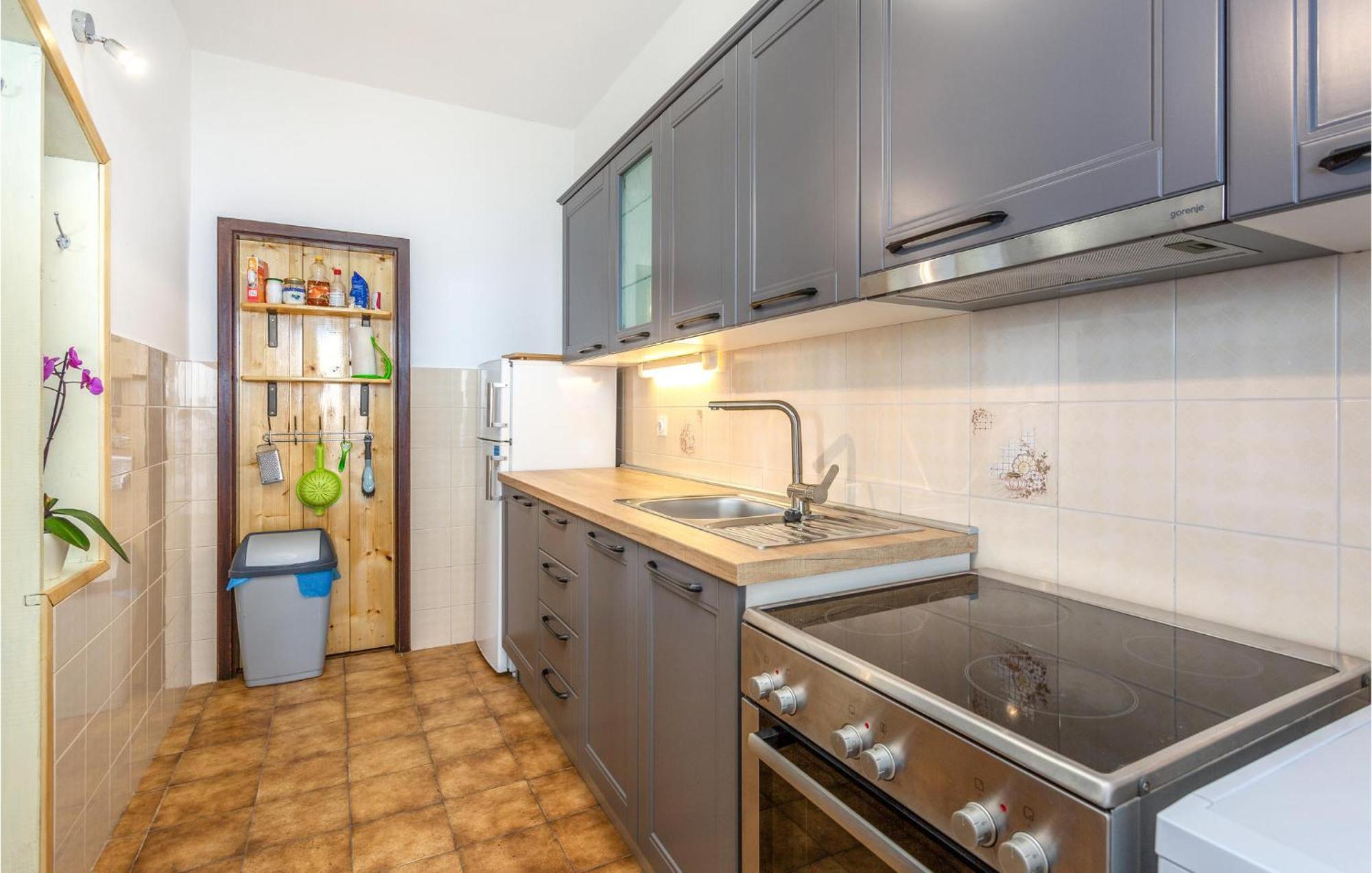 Nice Apartment In Lovran With Kitchen מראה חיצוני תמונה