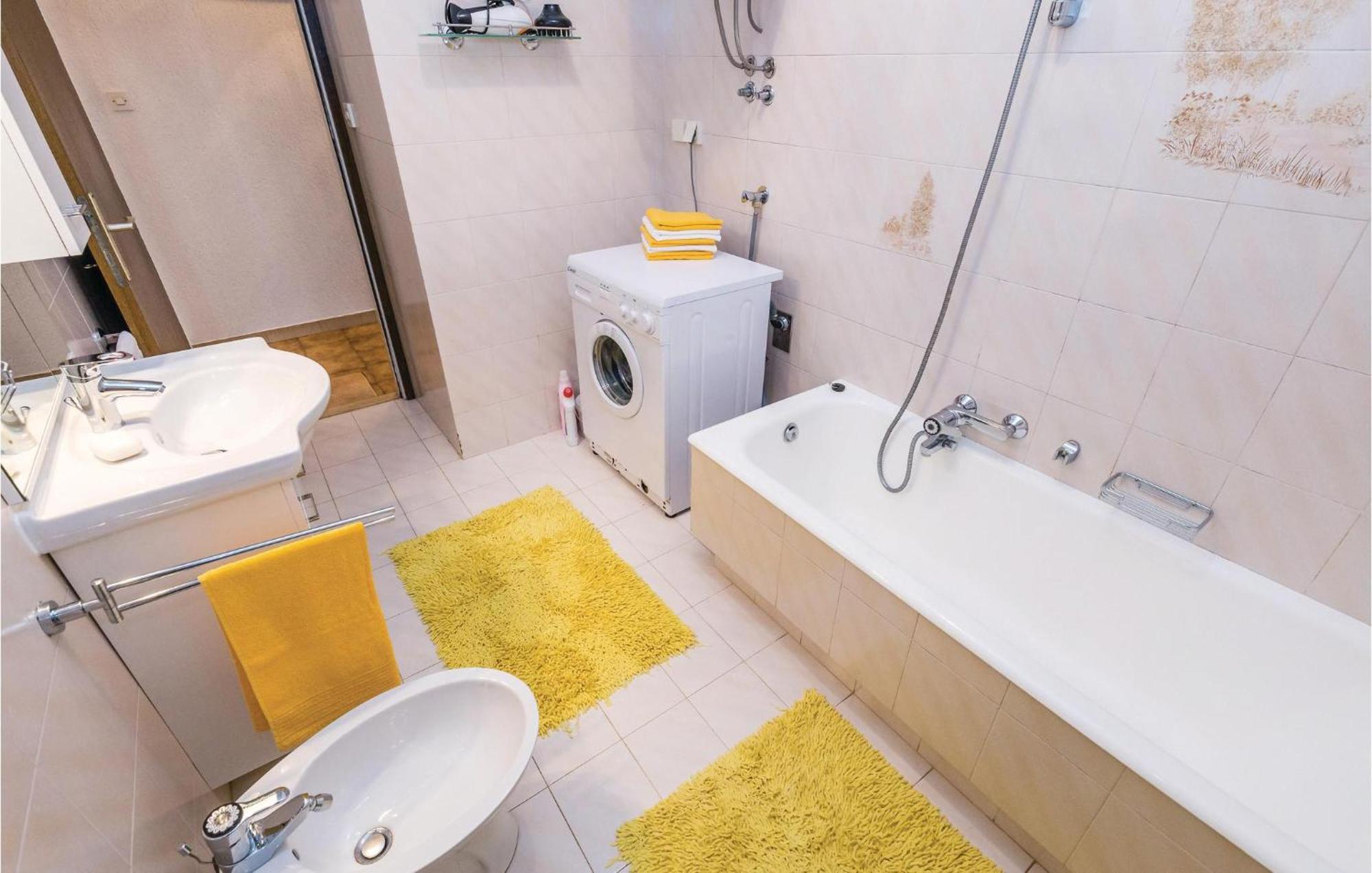 Nice Apartment In Lovran With Kitchen מראה חיצוני תמונה